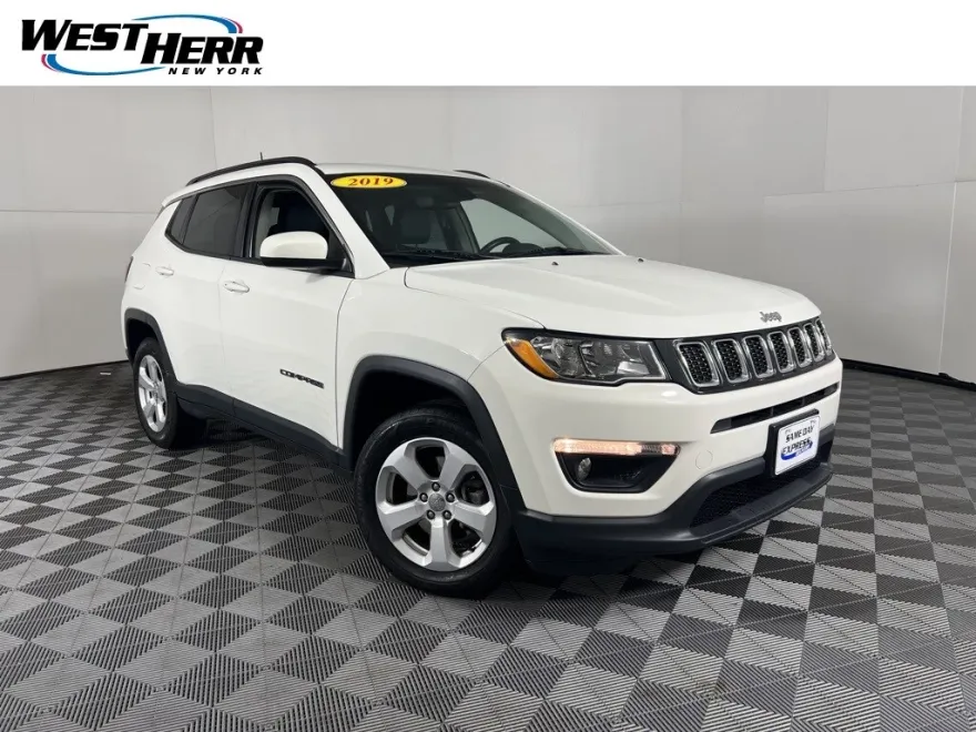 2019 Jeep Compass Latitude photo 1