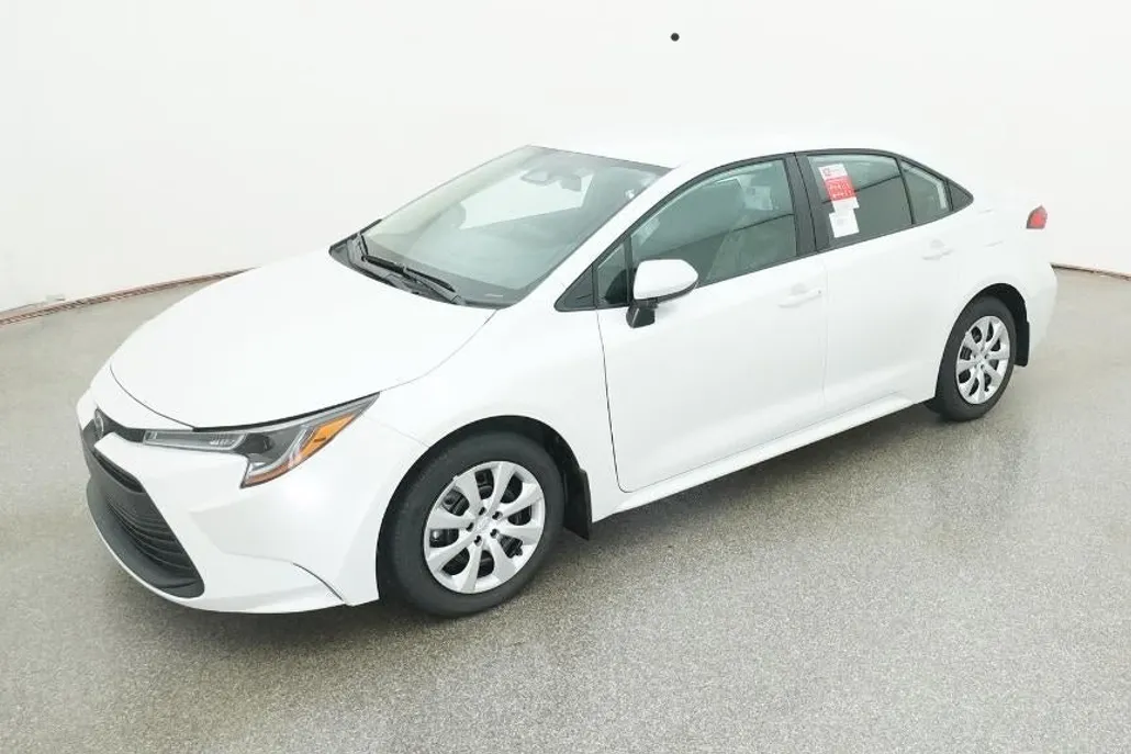 2026 Toyota Corolla LE photo 1