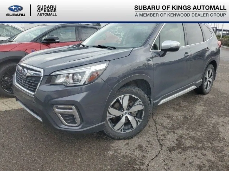 2020 Subaru Forester Touring photo 1