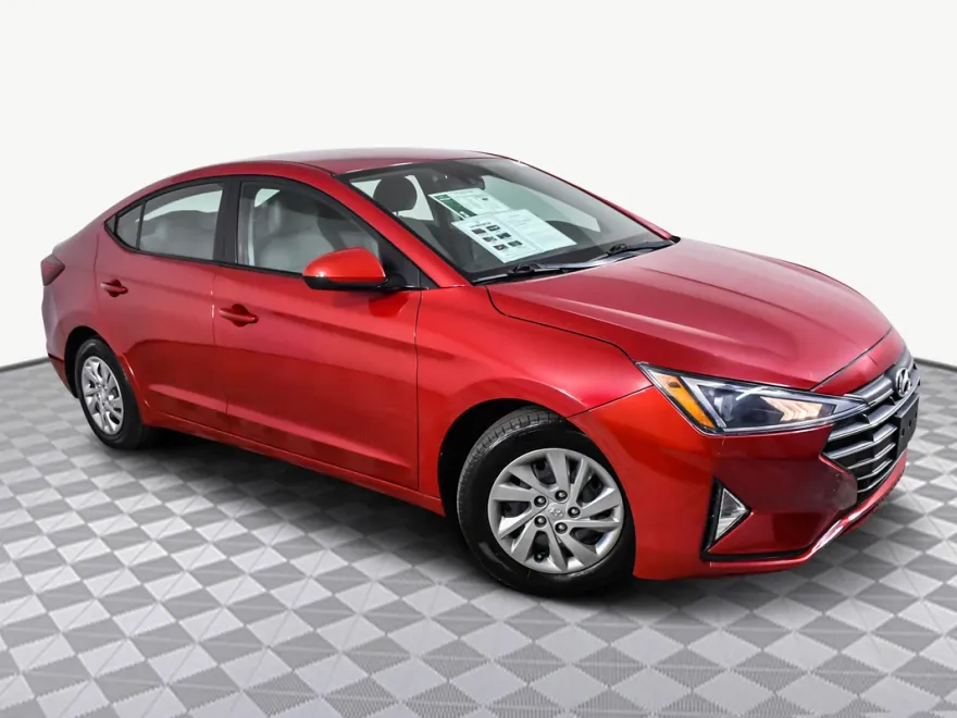 2020 Hyundai Elantra SE photo 1