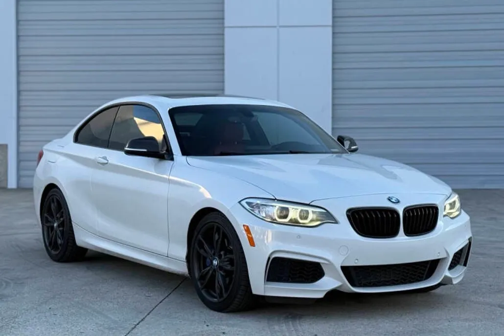 2017 Bmw M240i photo 1