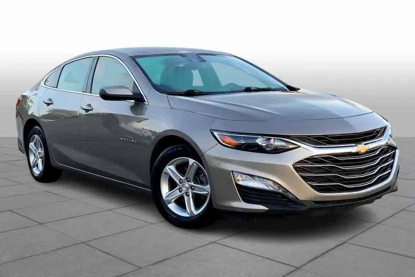 2024 Chevrolet Malibu 1LT photo 1