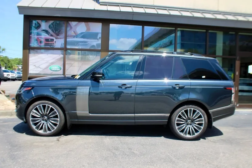 2021 Land Rover Range Rover Autobiography photo 1