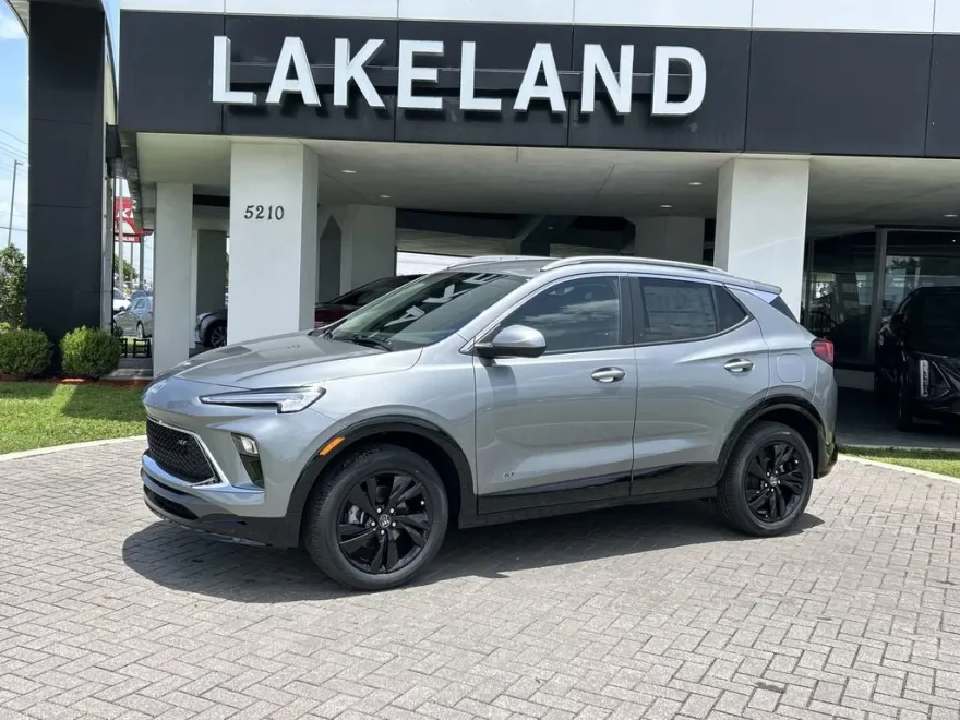2026 Buick Encore GX Sport Touring photo 1