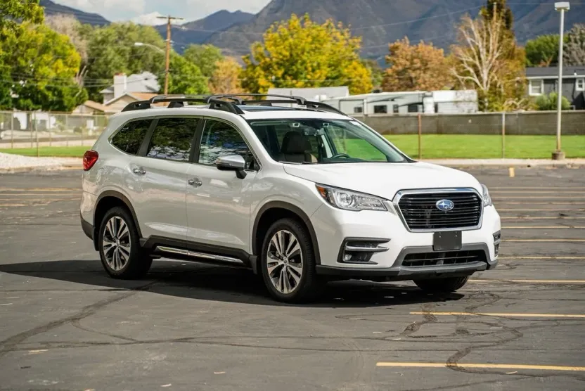 2020 Subaru Ascent Touring photo 1