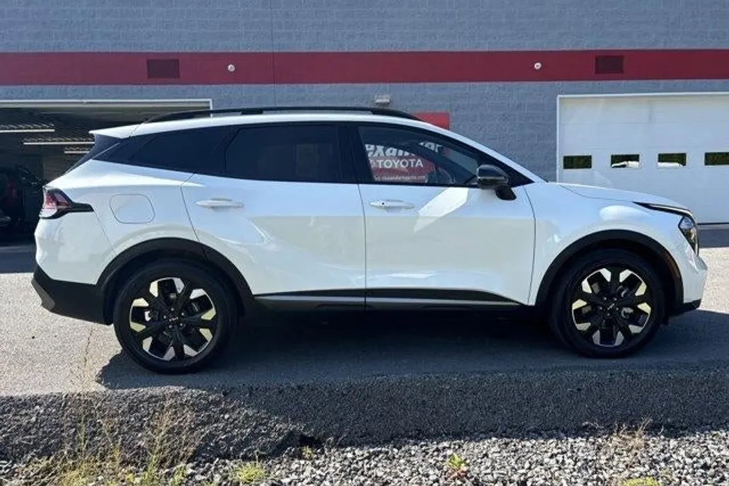 2023 Kia Sportage Plug-In Hybrid X-Line photo 1