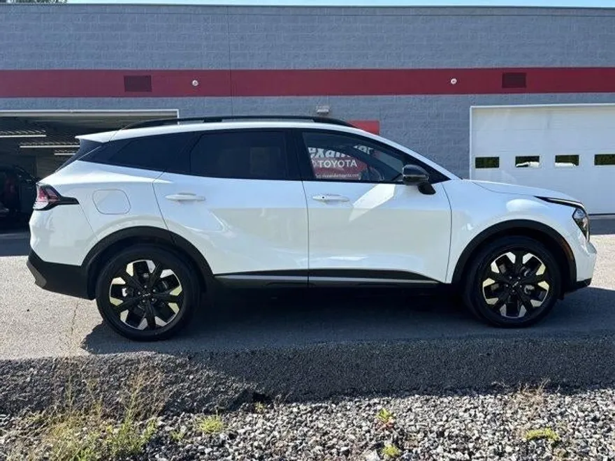 2023 Kia Sportage Plug-In Hybrid X-Line photo 1