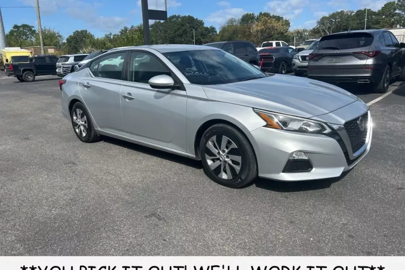 2019 Nissan Altima 2.5 S photo 1