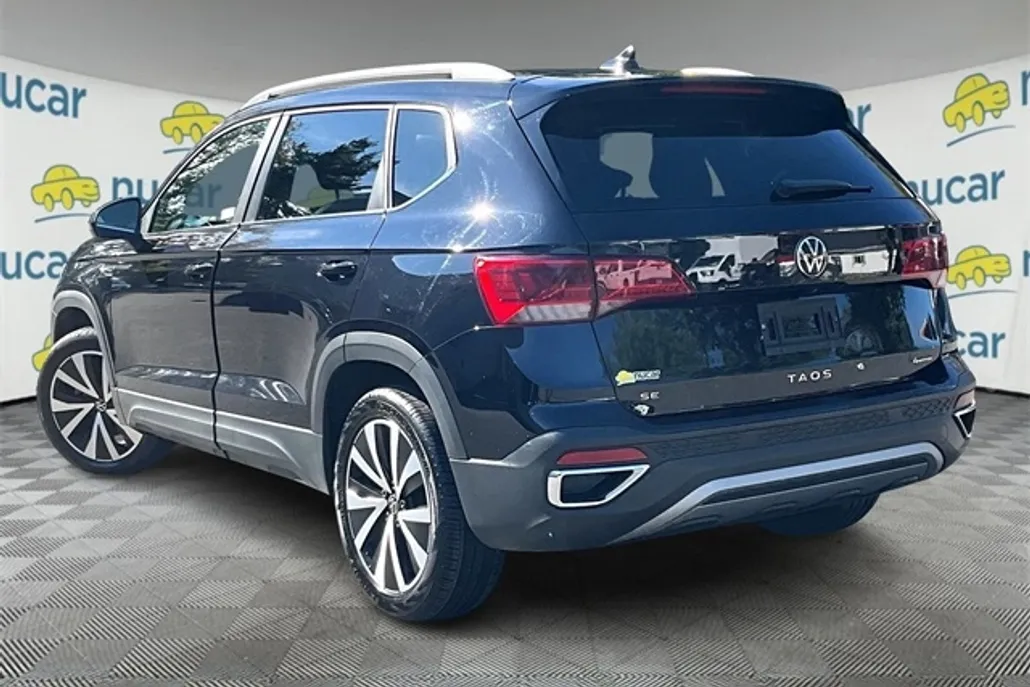2022 Volkswagen Taos SE photo 1