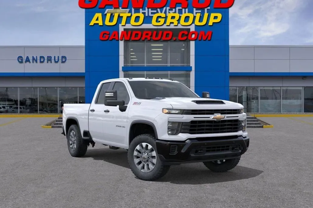 2026 Chevrolet Silverado 2500HD Custom photo 1