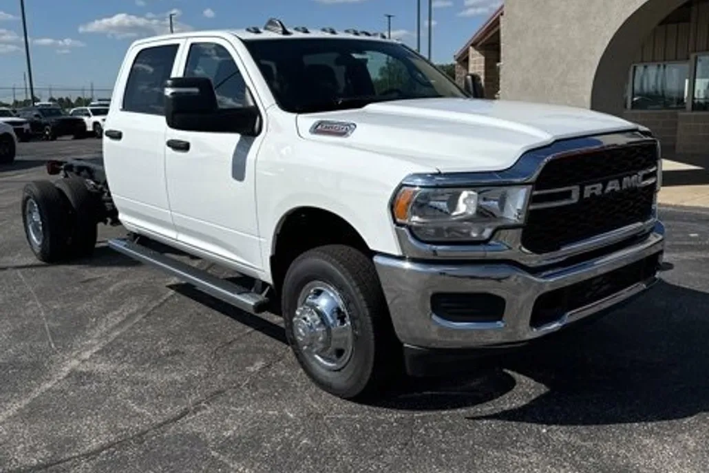 2024 Ram 3500 Tradesman photo 1