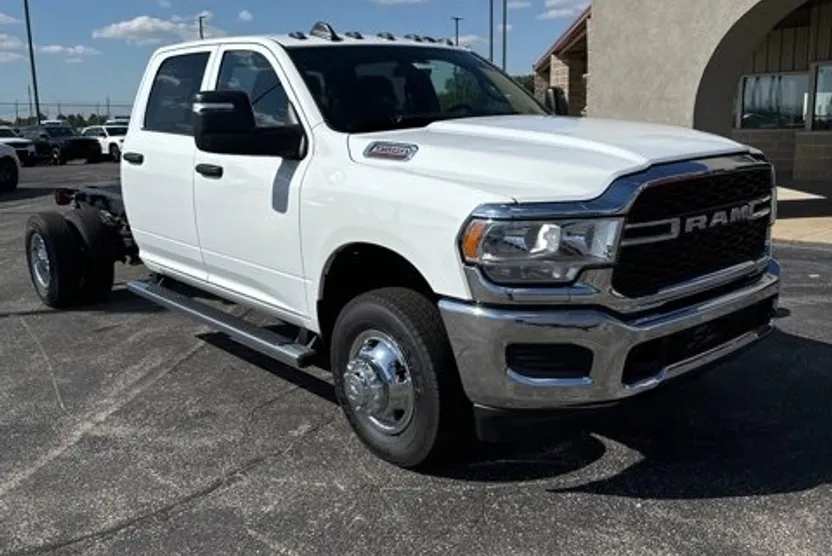 2024 Ram 3500 Tradesman photo 1