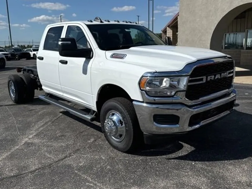 2024 Ram 3500 Tradesman photo 1
