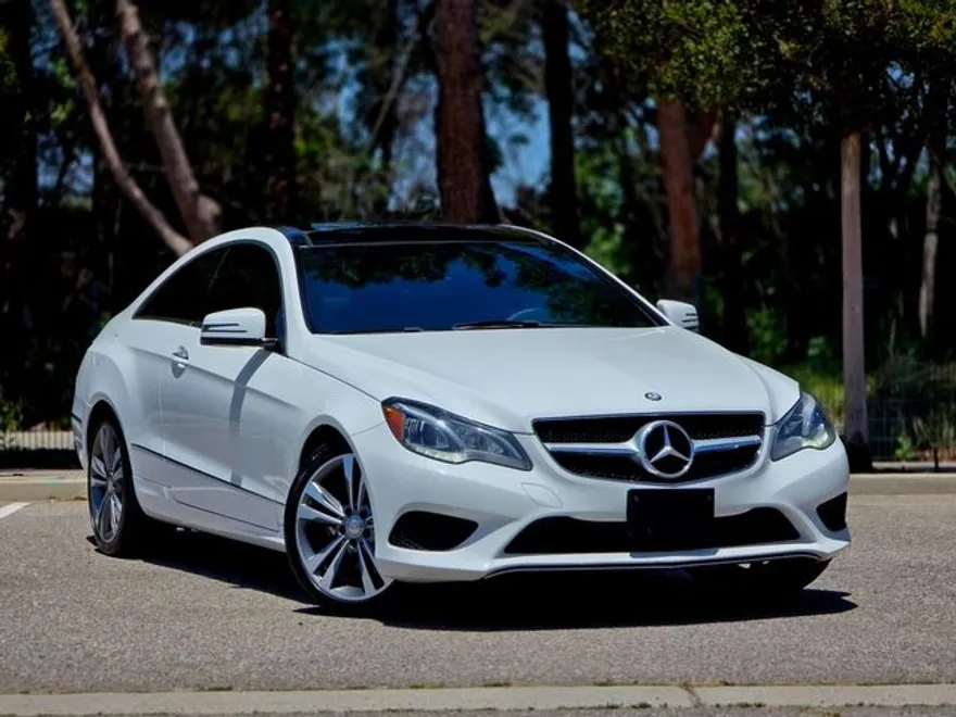 2016 Mercedes Benz E 400 photo 1