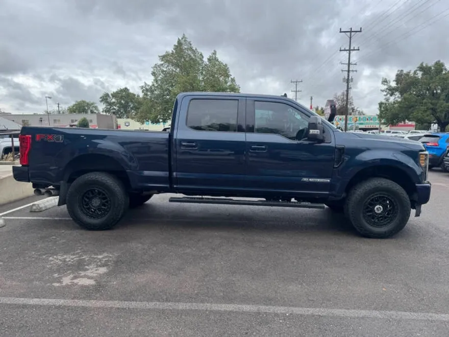 2019 Ford F-250 Lariat photo 1