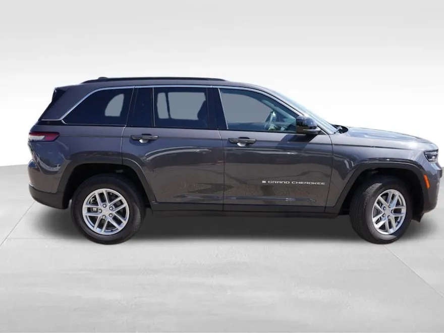 2024 Jeep Grand Cherokee Laredo X photo 1