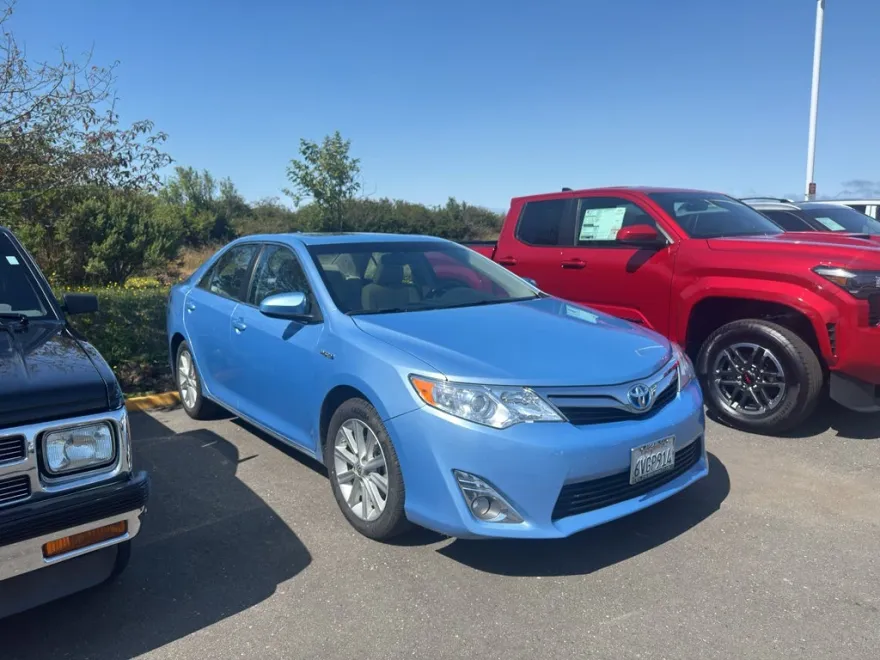2012 Toyota Camry XLE photo 1