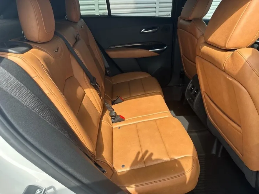 2020 Cadillac XT4 Sport photo 1
