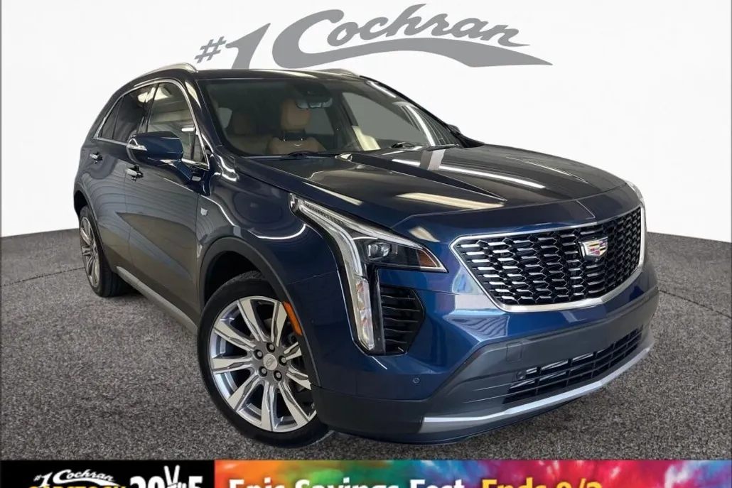 2022 Cadillac XT4 Premium Luxury photo 1