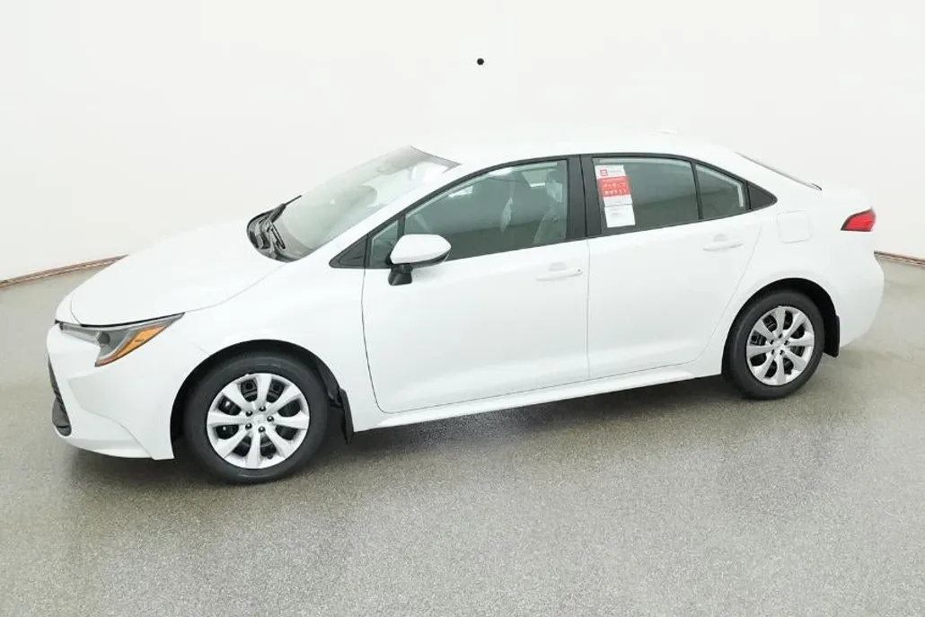 2026 Toyota Corolla LE photo 1