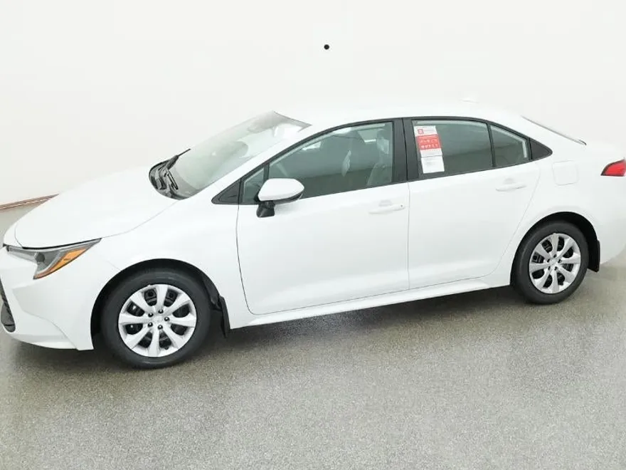 2026 Toyota Corolla LE photo 1
