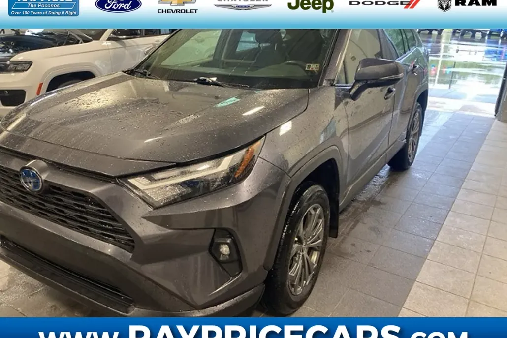 2022 Toyota RAV4 Hybrid XLE Premium photo 1