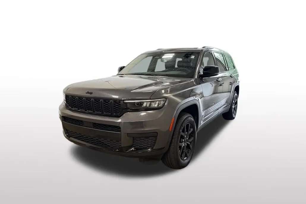 2024 Jeep Grand Cherokee Altitude photo 1