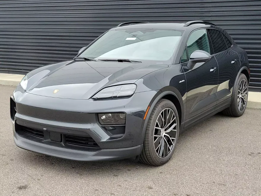 2024 Porsche Macan Electric 4 photo 1