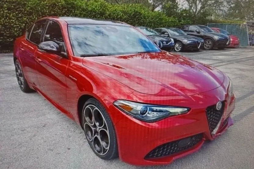 2022 Alfa Romeo Giulia Ti - VELOCE photo 1