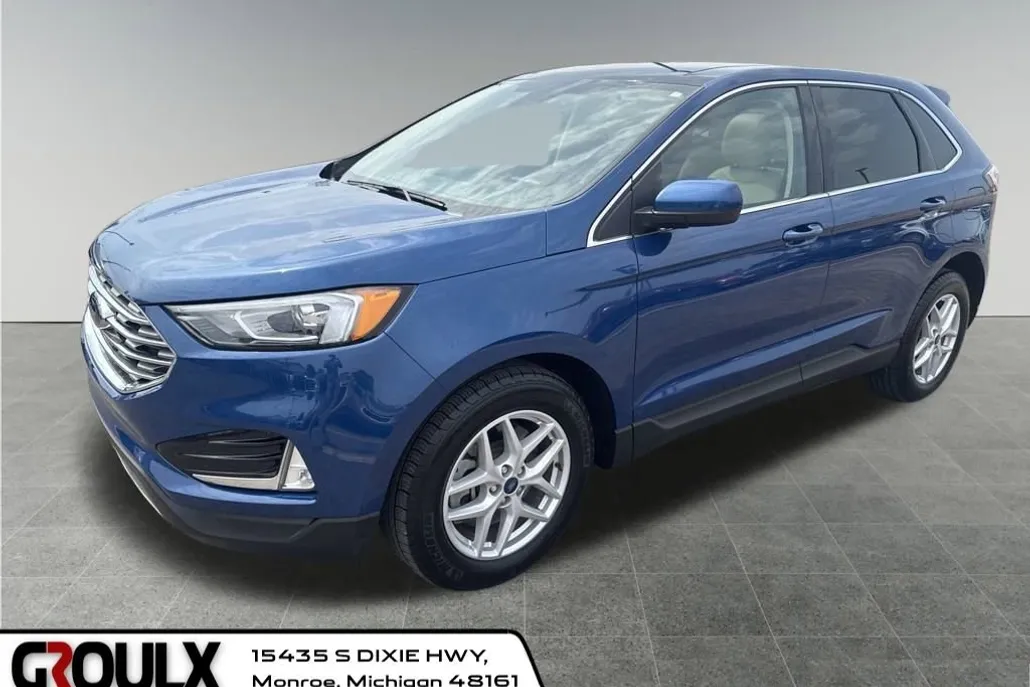2022 Ford Edge SEL photo 1