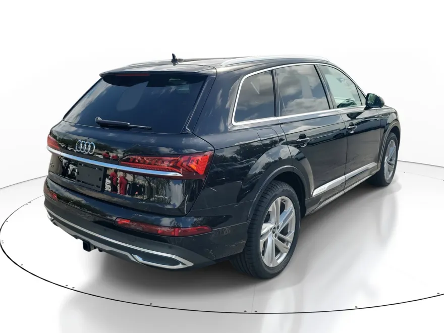 2023 Audi Q7 55 Premium photo 1