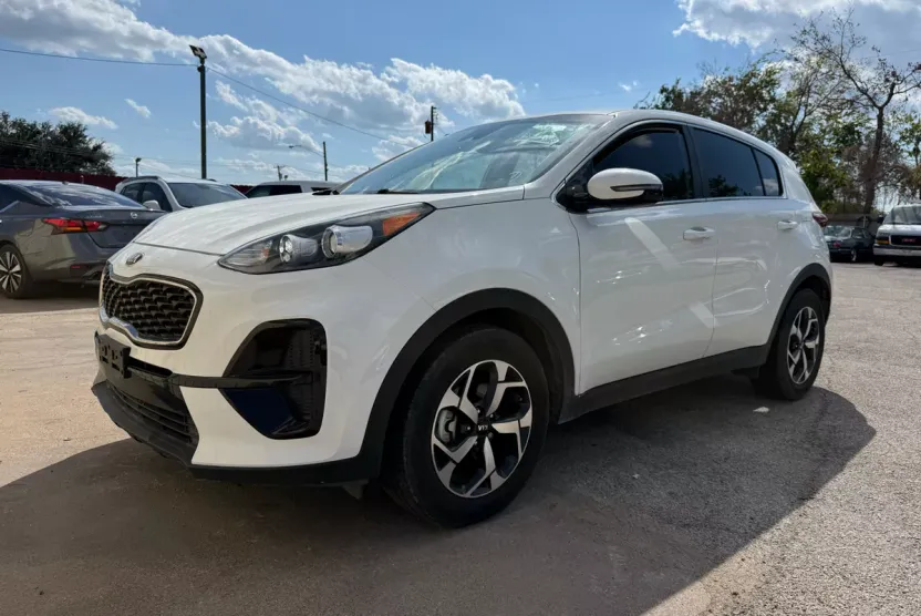 2020 Kia Sportage LX photo 1