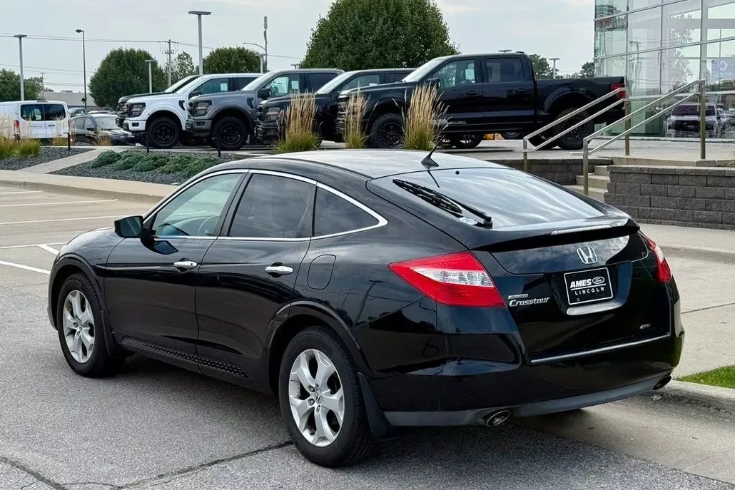 2010 Honda Crosstour EX-L photo 1