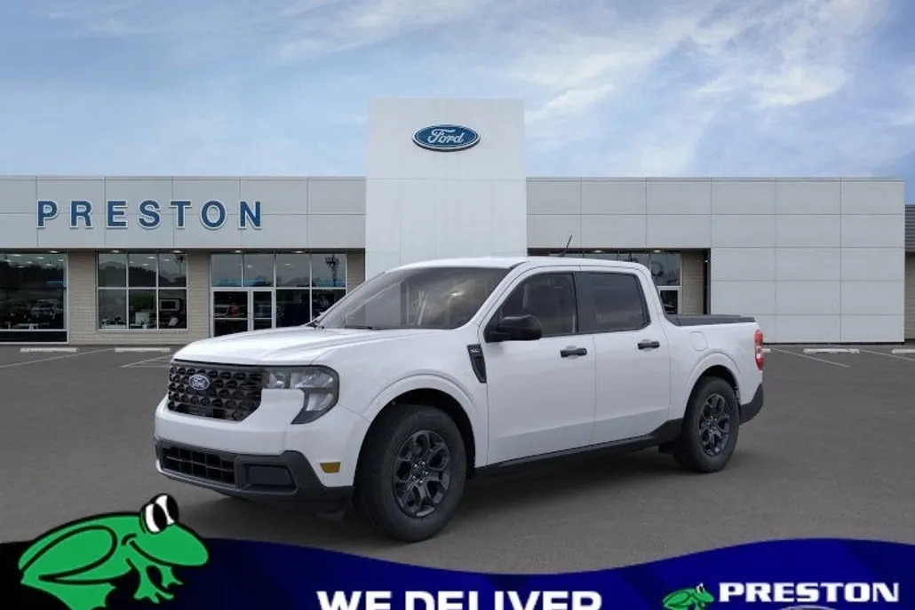 2025 Ford Maverick XLT photo 1