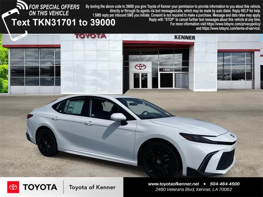 2026 Toyota Camry SE photo 1