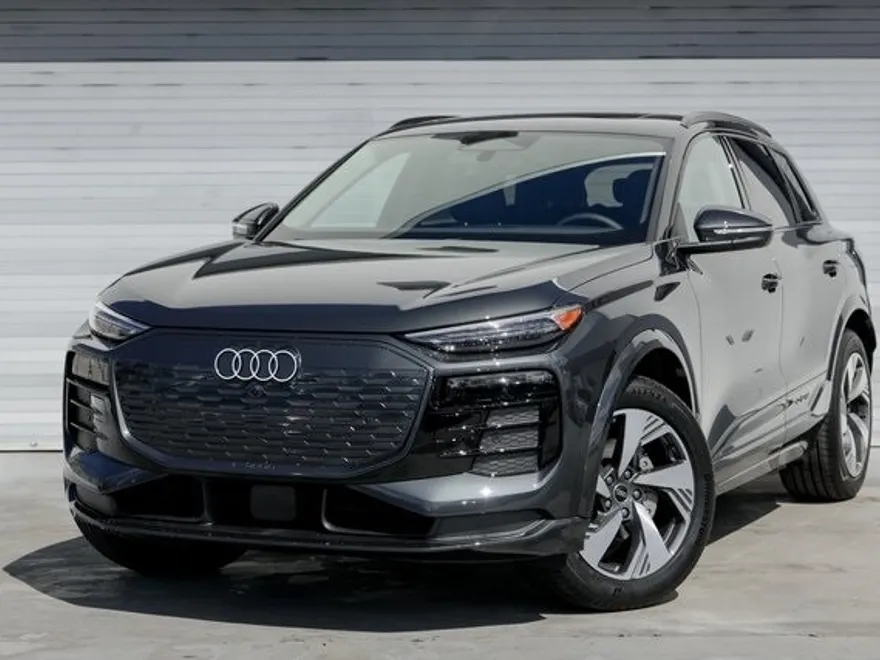 2025 Audi Q6 E-tron Premium Plus photo 3
