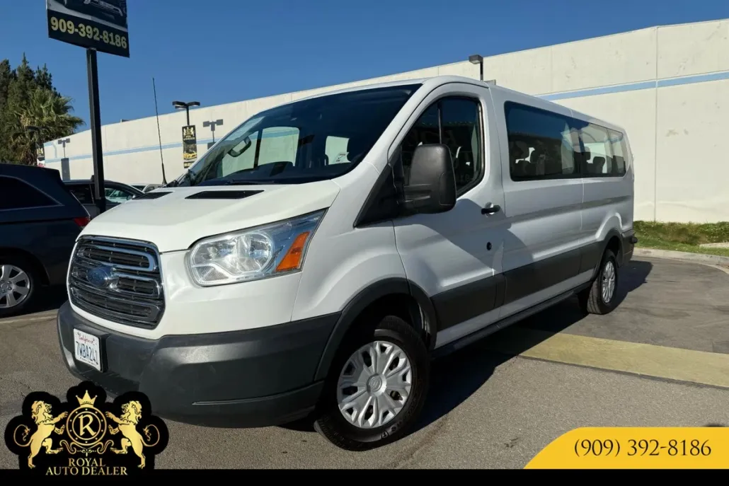 2017 Ford Transit XLT photo 1