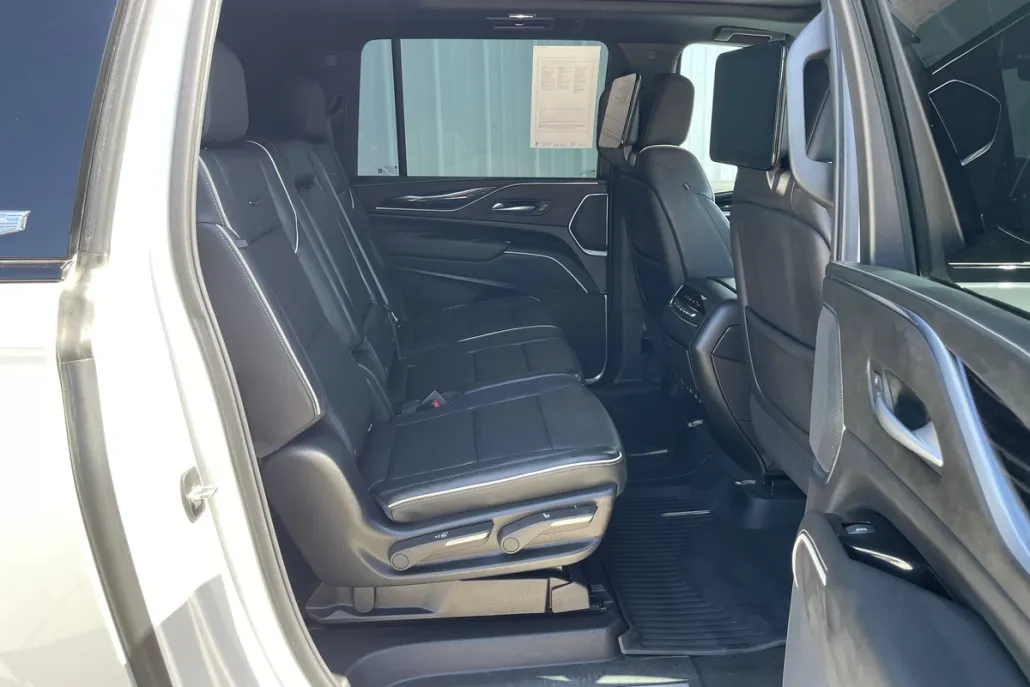 2021 Cadillac Escalade ESV Sport photo 1
