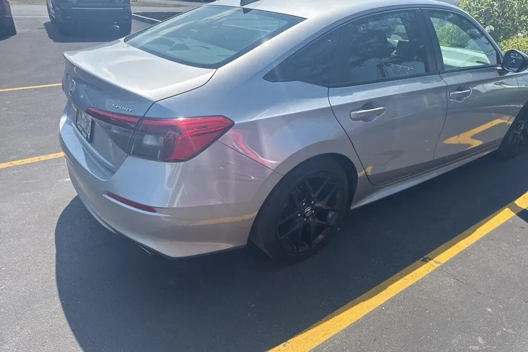 2022 Honda Civic Sport photo 1