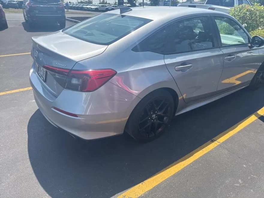 2022 Honda Civic Sport photo 1
