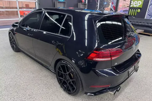 2018 Volkswagen Golf R Base photo 3