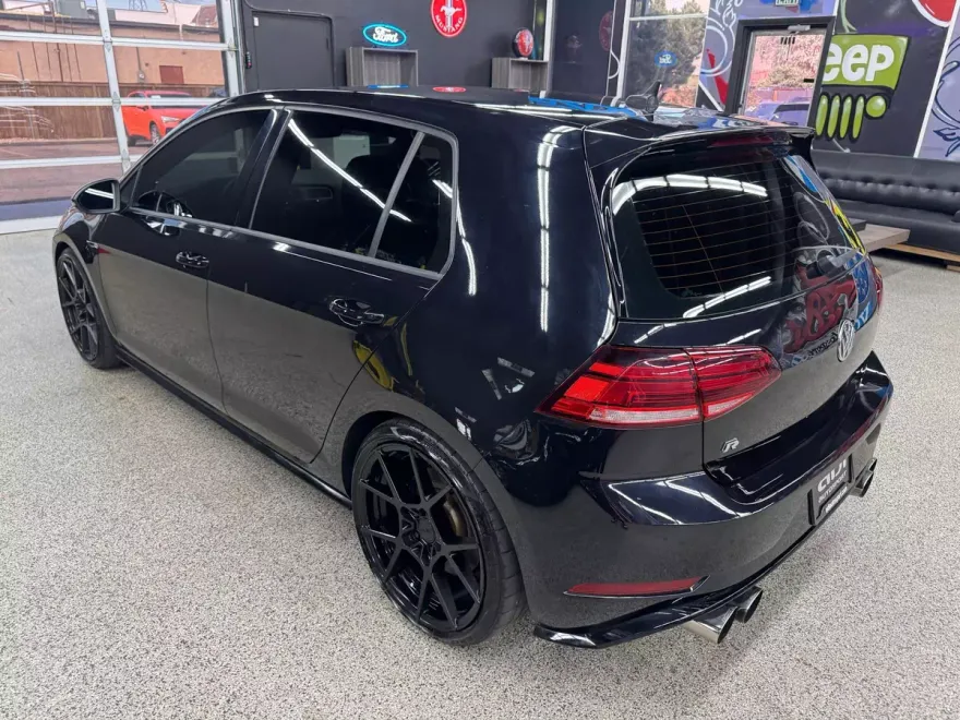 2018 Volkswagen Golf R Base photo 3