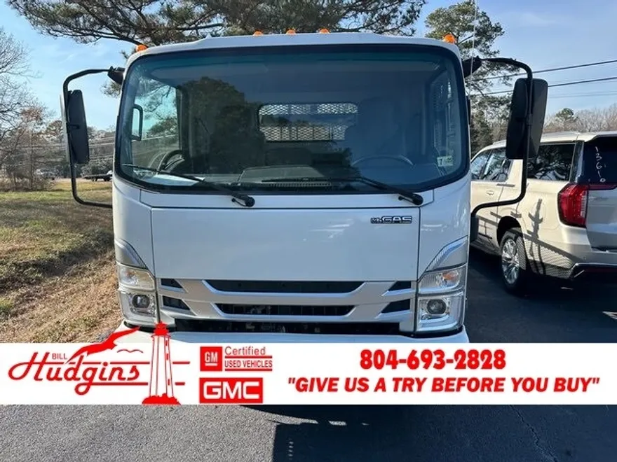 2024 Isuzu NPR photo 1