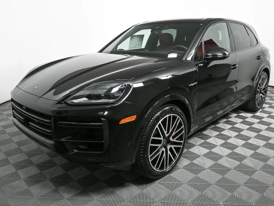2026 Porsche Cayenne E-Hybrid Turbo photo 1
