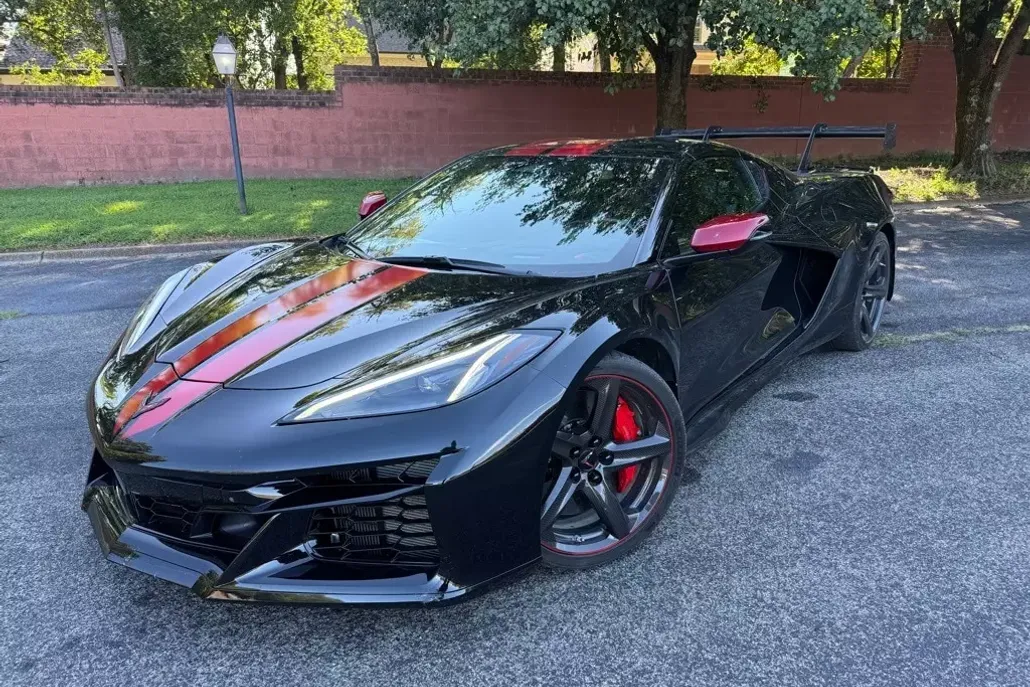 2024 Chevrolet Corvette E-Ray 3LZ photo 1