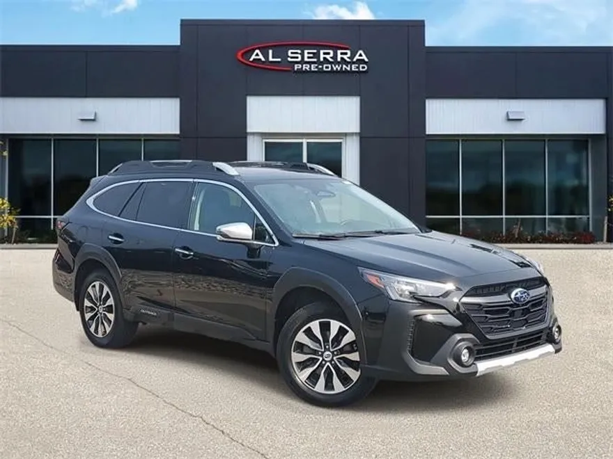 2023 Subaru Outback Touring photo 1