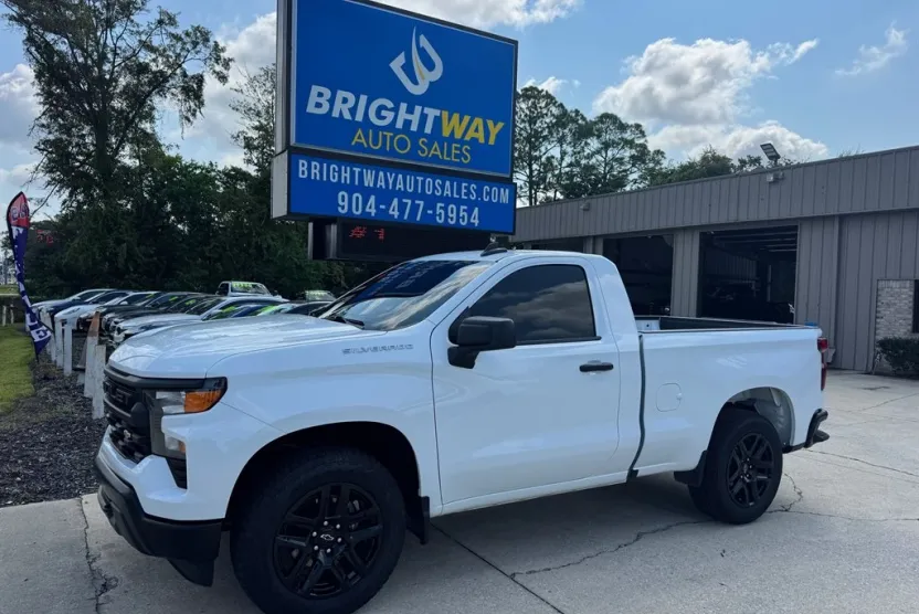 2024 Chevrolet Silverado 1500 photo 1
