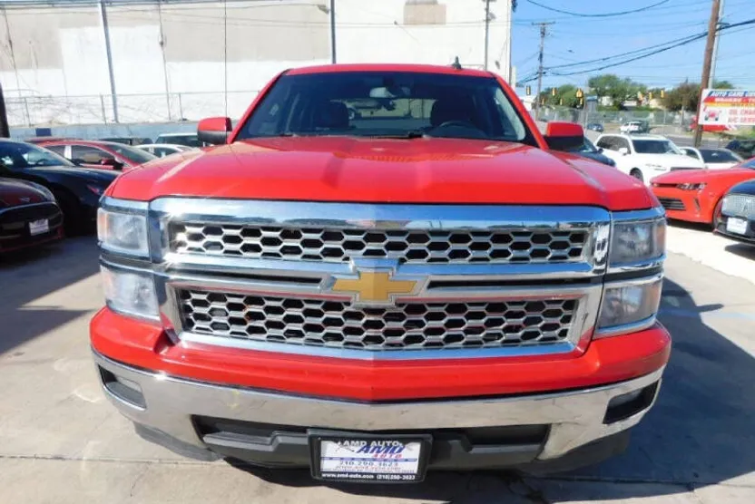 2015 Chevrolet Silverado 1500 LT photo 1