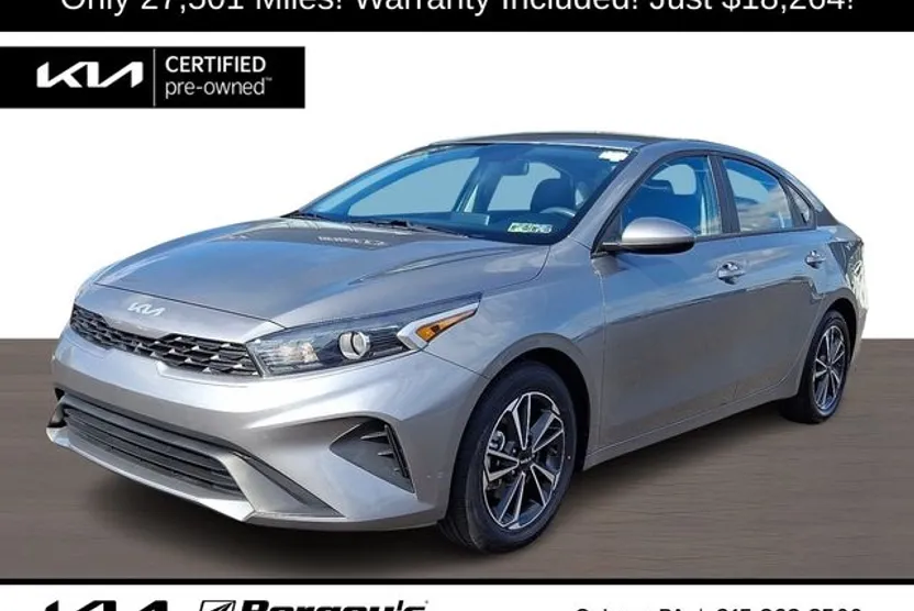 2022 Kia Forte LXS photo 1