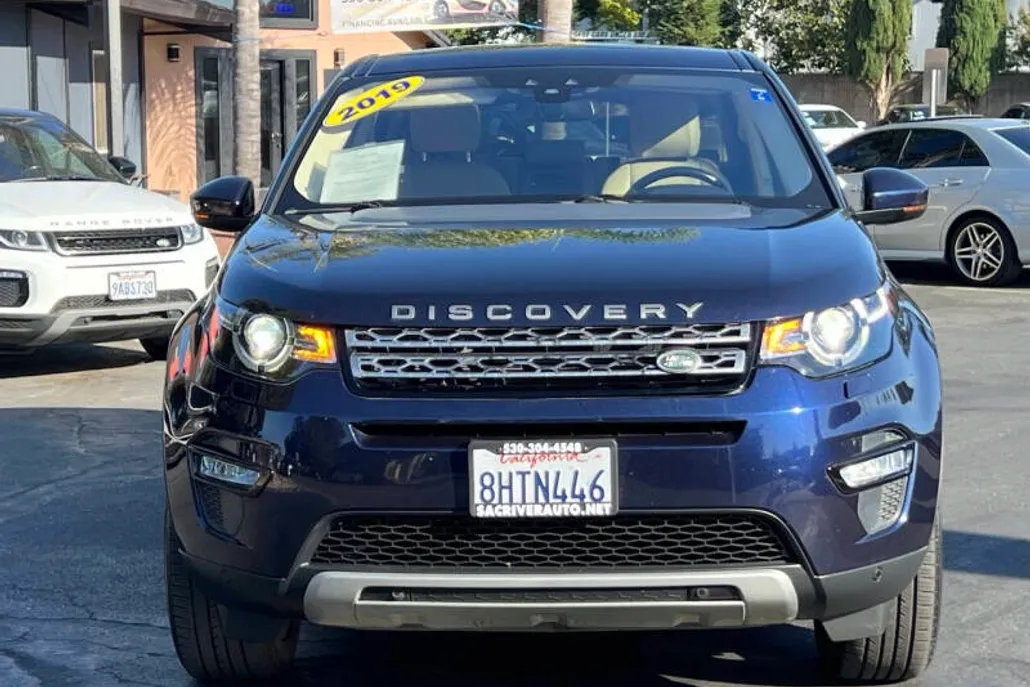 2019 Land Rover Discovery Sport HSE photo 1